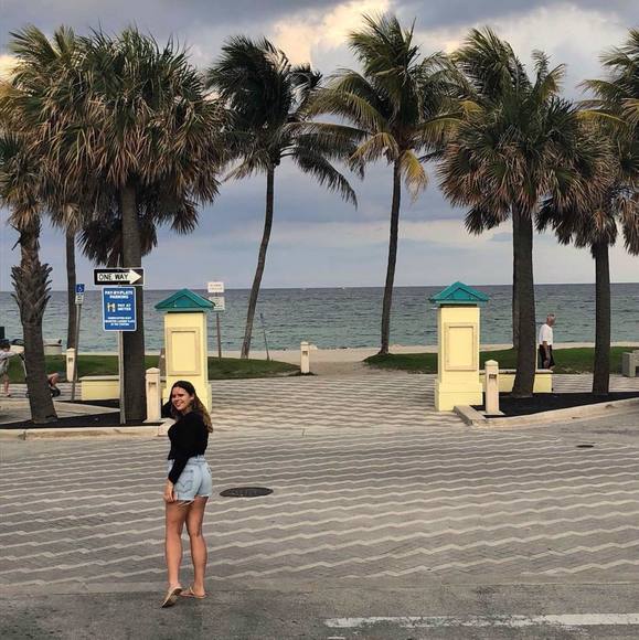 Meet your Posher, Marylou - Picture 1 of 1